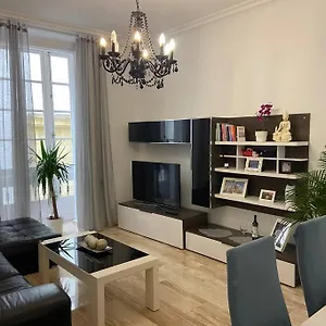 https://casa-mina-cadiz.hotelsincadiz.net