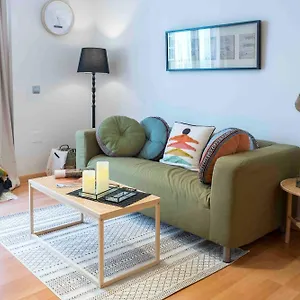 https://cozy-1-bedroom-apartment-in-the-center-of-malaga-by-sharingco.es-andalucia.com